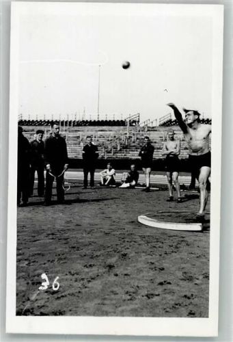 Kugelstoßen Leichtathletik Privatfoto AK