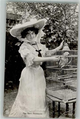 1905 Portrait von Marie Studholme mit Papagei Hutmode NPG Serie 429-4982