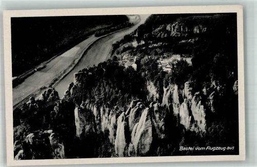 Bastei 1943 Fliegeraufnahme des Felsens mit der Basteibrücke