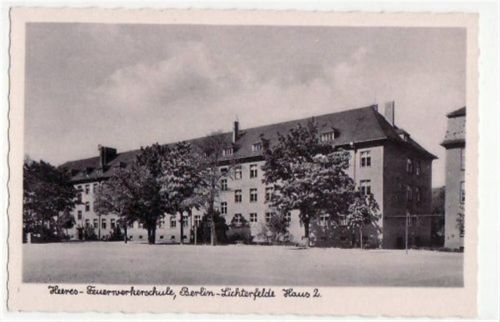 Berlin Steglitz, Lichterfelde mit Heeres - Feuerwerkerschule Haus 2 ungelaufen Top Erhaltung.