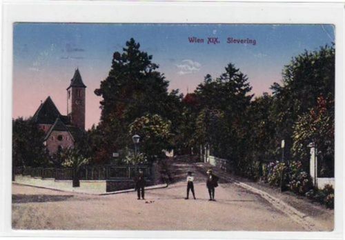 Wien 19. Bezirk / Wien XIX. Bezirk. Alte Ak Wien Sievering farbige Straßenansicht, 1930 gelaufen, kleiner Knick oben rechts, Stempelspuren oben, sonst gut erhalten.