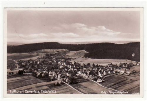 Fotokarte vom Luftkurort Catterfeld i. Thür. Totalansicht - Fliegeraufnahme gelaufen kleiner Riß linke Kante, sonst gut erhalten.