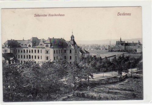 Heidenau Heidenau mit Blick auf das Johanniter - Krankenhaus gelaufen, Marke entfernt. Am Eck oben links leicht bügig, sonst gut erhalten.