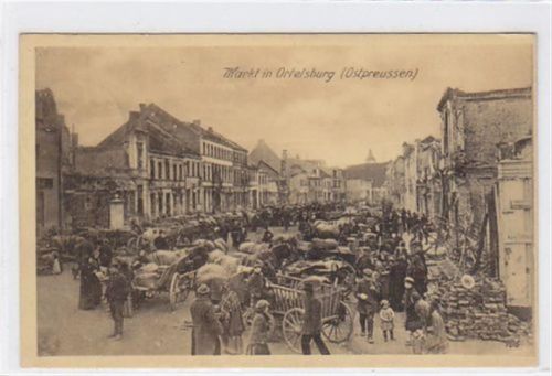 Markt in Ortelsburg / Szczytno. Feldpost Leichter Stempeldurchdruck kleiner Knick an der linken unteren Ecke , sonst gut erhalten.