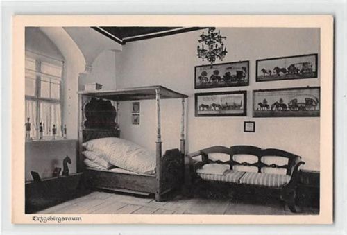 Erzgebirgsraum mit Bett und Bank ungelaufen Gute Erhaltung.