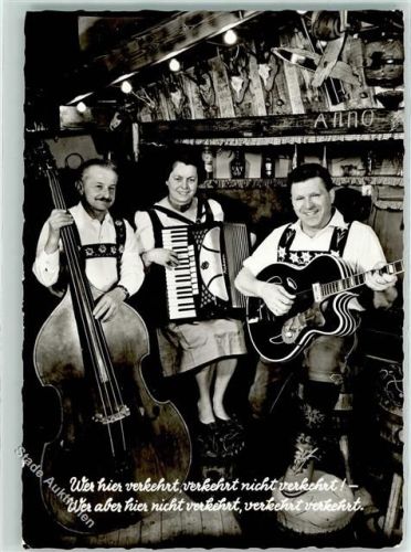 Trauchgau Cafe Gasthaus Weinstube Gletscherspalte Musiker Kontrabass Gitarre Akkordion