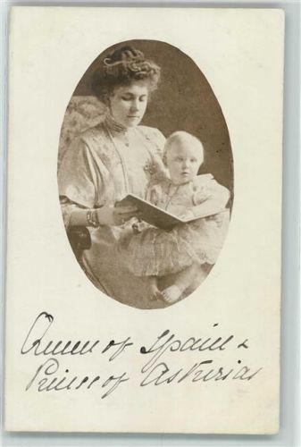 Königin Victoria Eugenie mit Prinz Alfons Pius von Asturien