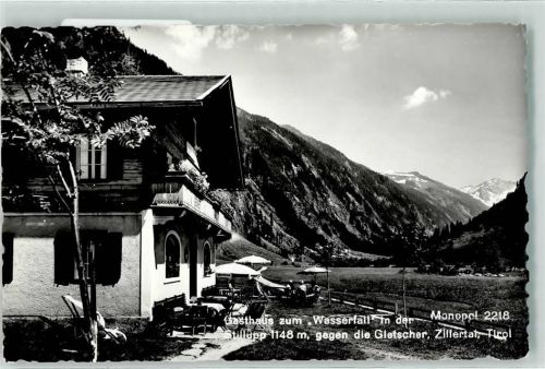 Brandberg Gasthaus zum Wasserfall in der Stilupp gegen die Gletscher