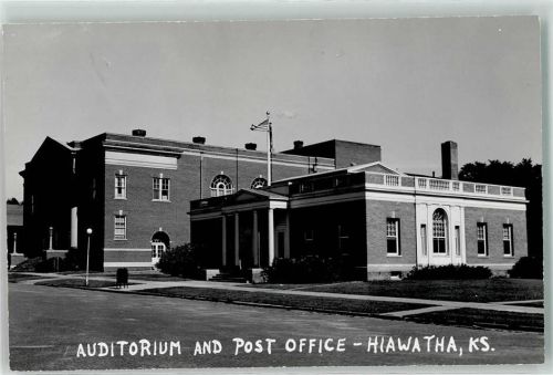 Kansas City - Hiawatha Auditorium and Post Office Fahne