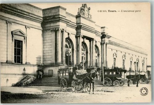 Tours L ancienne gare Kutsche Uhr