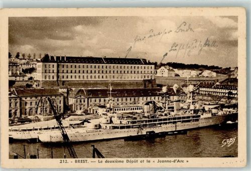 Brest Le deuxieme Depot et la Jeanne d Arc Schiff