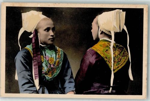 Plougastel-Daoulas Costume des femmes Tracht Frau