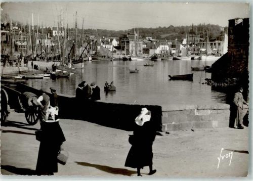 Concarneau Tracht Hafen Fischerboot