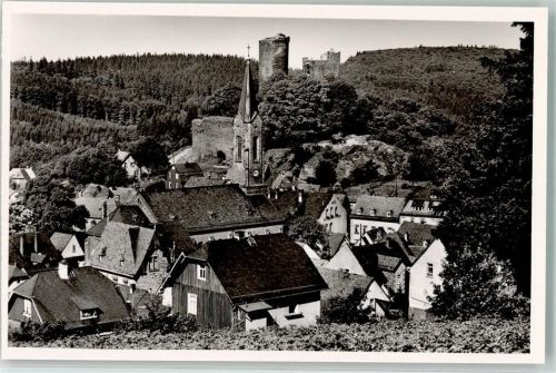 Oberreifenberg mit Burgruine Oberreifenberg und Kirche St. Georg