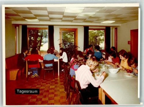 69251 W6901 Gaiberg , Baden Gebrauchsspuren Ev. Jugendheim Tagesraum