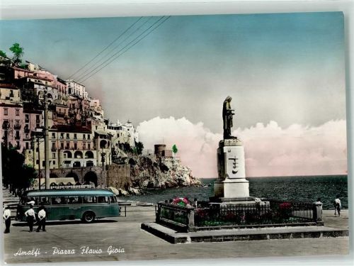 Amalfi Denkmal Omnibus Piazza Flavio Gioia