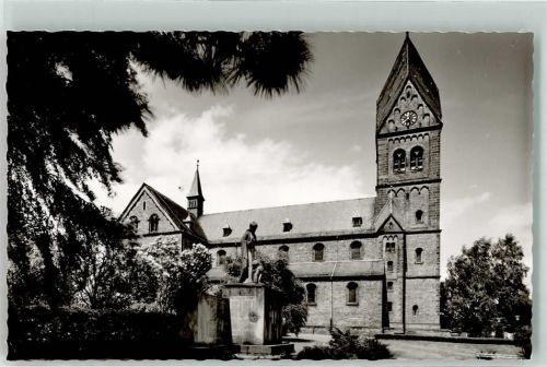 Ramstein-Miesenbach Kath. Kirche St. Nikolaus und Kriegerdenkmal