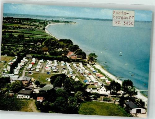 Steinberghaff Fliegeraufnahme vom Campingplatz und Gasthaus Fischer-Krog an der Ostsee
