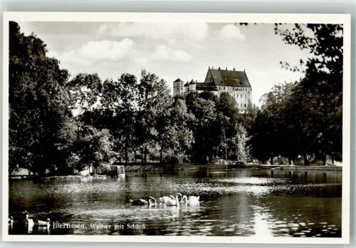 Illertissen Weiher mit Schloss Schwäne