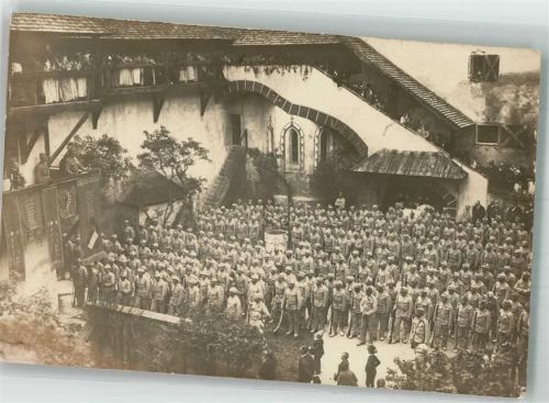 1915 Eine große Gruppe Landser in Uniform bei einer Vereidigungszeremonie Fotograf Hegenbart