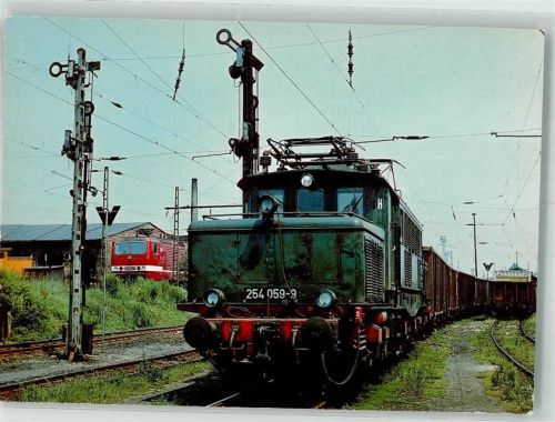 Zwickau 1986 150 Jahre Eisenbahn in Zwickau Güterbahnhof Reihe 254 059-9 Baujahr 1941 + 143 024-7 Baujahr 1984