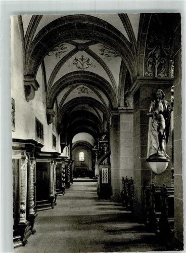Steinfeld Kirche Denkmal Statue des hl. Potentinus