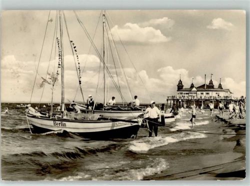 Seebad Ahlbeck Seebrücke Fischerboote