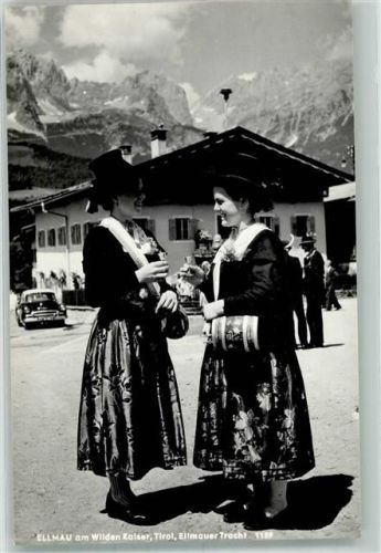 6352 Ellmau Foto AK Tracht Auto