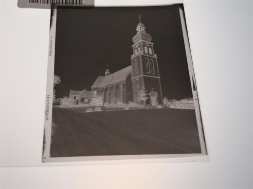 St. Vit Kirche, Negativ
