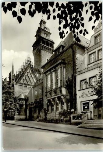 Zeitz Rathaus mit gotischem Giebel