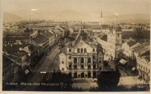 Kosice - Kassa (Slowakei) Foto-Karte mit Leporello Hauptgasse, diverse Handlungen II (kleiner Einriss bei Leporello-Abdeckung, kleine Abschürfung VS)