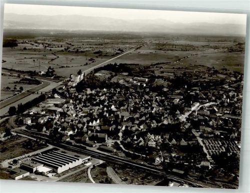 Riegel Fliegeraufnahme des Ortes mit Kirche St. Martin