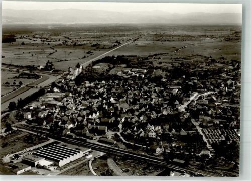 Riegel Fliegeraufnahme des Ortes mit Kirche St. Martin