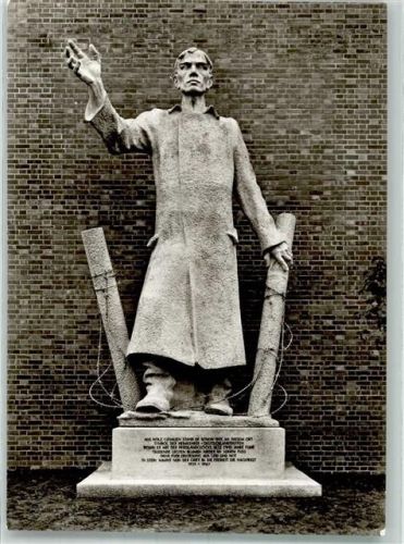 Friedland 1969 Grenzdurchgangslager Friedland Heimkehrer-Statue von Fritz Theilmann