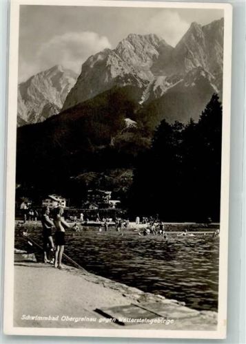 Obergrainau Schwimmbad gegen Wettersteingebirge
