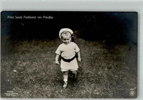 1910 Der kindliche Prinz im Matrosenanzug Fotograf Berger NPG 4001