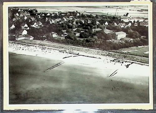 Duhnen Foto montiert auf Karton Fliegeraufnahme von Strand Ort und Promenade Fotograf Otto Schulze