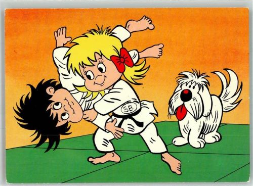 Hund bestaunt zwei Kinder beim Judo Humor Sport-Billy