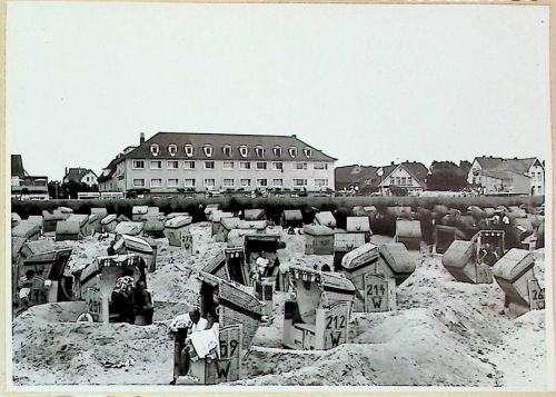 Duhnen Foto montiert auf Karton Strand mit Musikpavillon und Hotel Strandperle Fotograf Otto Schulze
