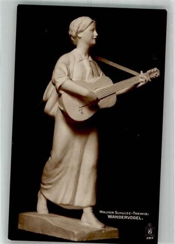 Skulptur Junge Frau mit Gitarre von Walter Schulze-Thewis