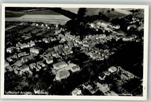 Arolsen 1938 Fliegeraufnahme des Ortes mit Schloss Arolsen und der Stadtkirche