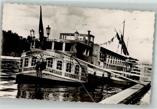 Paris Musée Grévin Fahrgastschiff