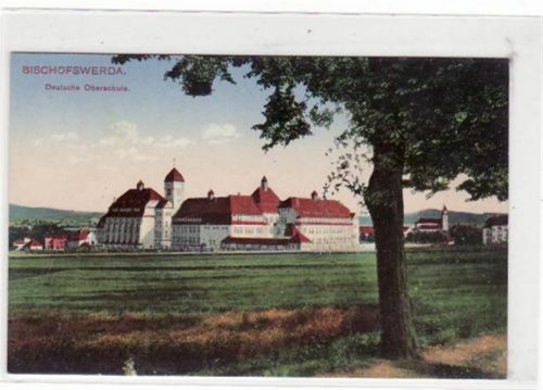 Bischofswerda Bischofswerda mit Blick auf die Deutsche Oberschule ungelaufen Rückseite leicht fleckig, sonst gut erhalten.