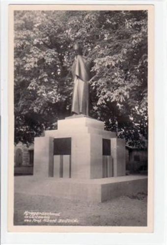 6890 Lustenau - Kriegerdenkmal gelaufen, mit Marke und Stempel von 1933. Gute Erhaltung.