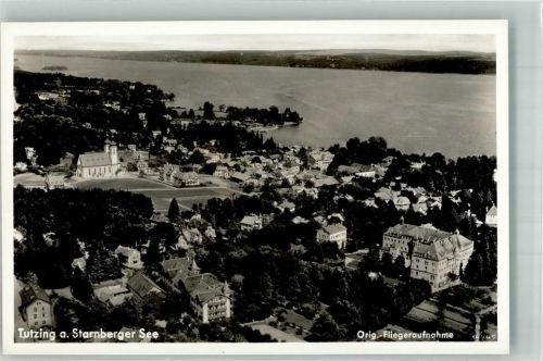 Tutzing Fliegeraufnahme des Ortes mit Pfarrkirche St. Joseph