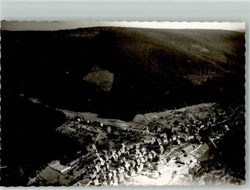 Höfen Fliegeraufnahme des Ortes Foto Original aus Archiv eines Ansichtskartenverlags Ort handschriftlich