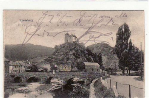 Kreuzberg mit Teilansicht gelaufen von 1909. Leicht stockfleckig, sonst gut erhalten