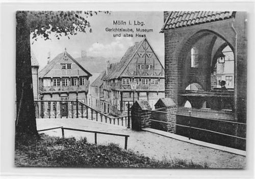 Mölln. Gerichtslaube Museum alte Haus ungelaufen Gute Erhaltung.