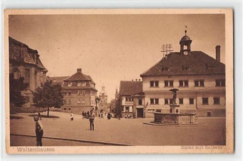 Waltershausen Waltershausen. Markt mit Rathaus gelaufen. Vorder- und Rückseite leicht fleckig, sonst gut erhalten