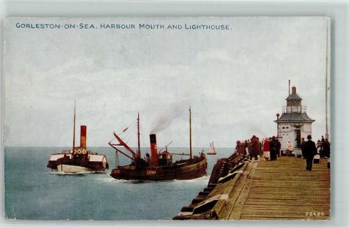 Harbour Mouth and Lighthouse , Fischerboot